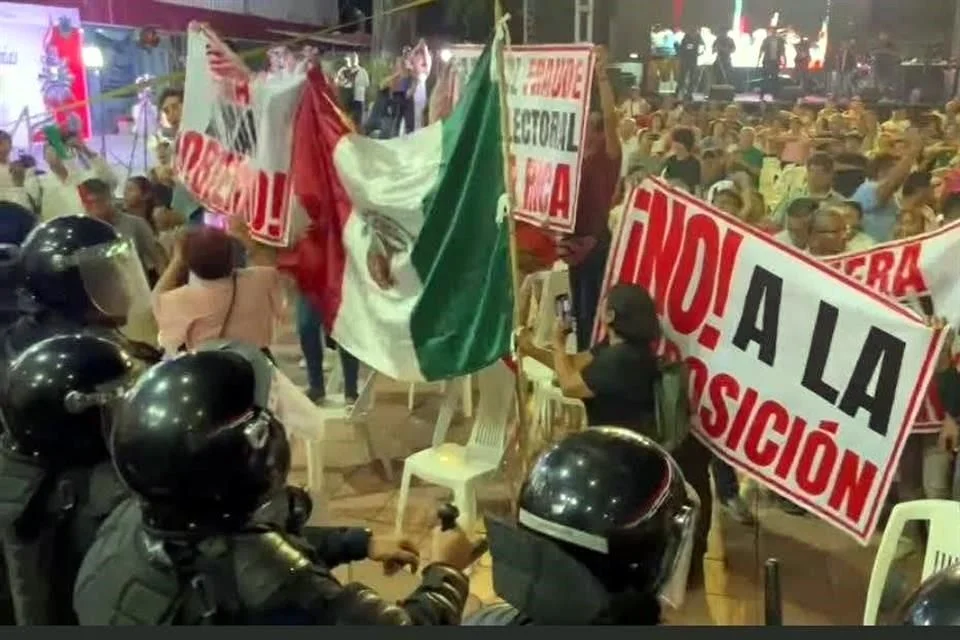 ¡FUERA EL PULPO! GRITARON EN POZA RICA, VERACRUZ
