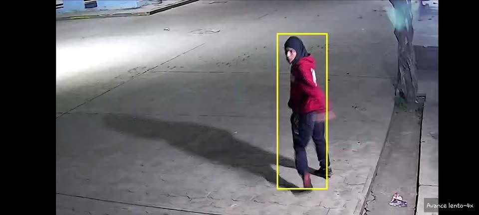 ROBA MOTOCICLETA EN LA UNO; LO BUSCAN