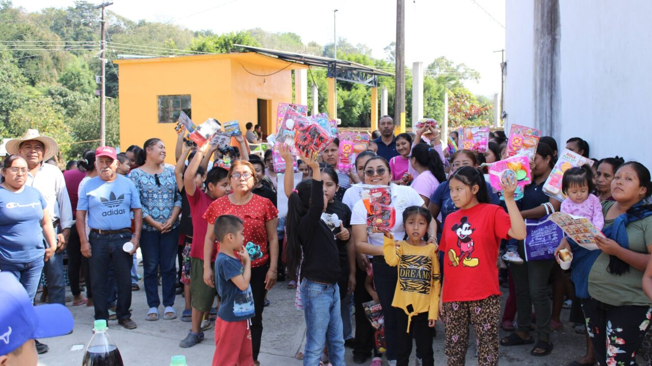 VISITAN PANTEPEC LOS REYES MAGOS